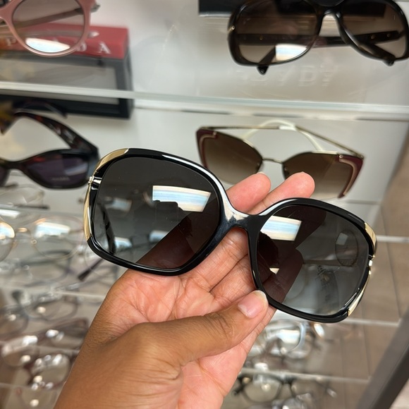 BLACK GRADIENT COACH SUNGLASSES - Picture 2 of 4